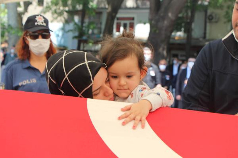 Şehit polis Atakan Arslan son yolculuğuna uğurlandı