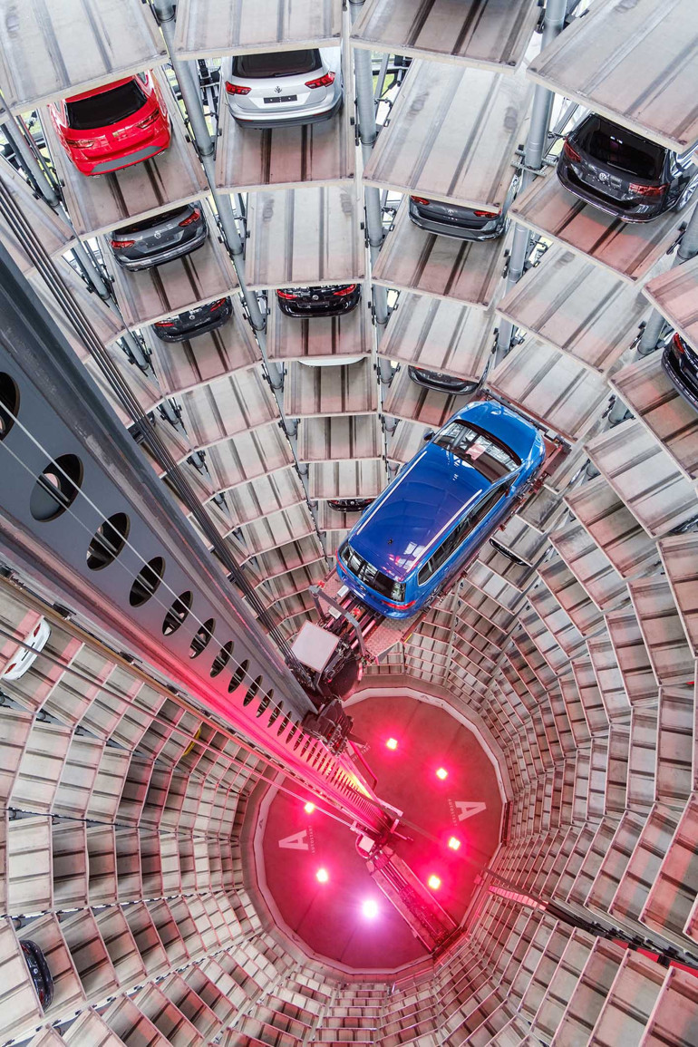 Çocuk yardımıyla otomobile teşvik kavga çıkardı