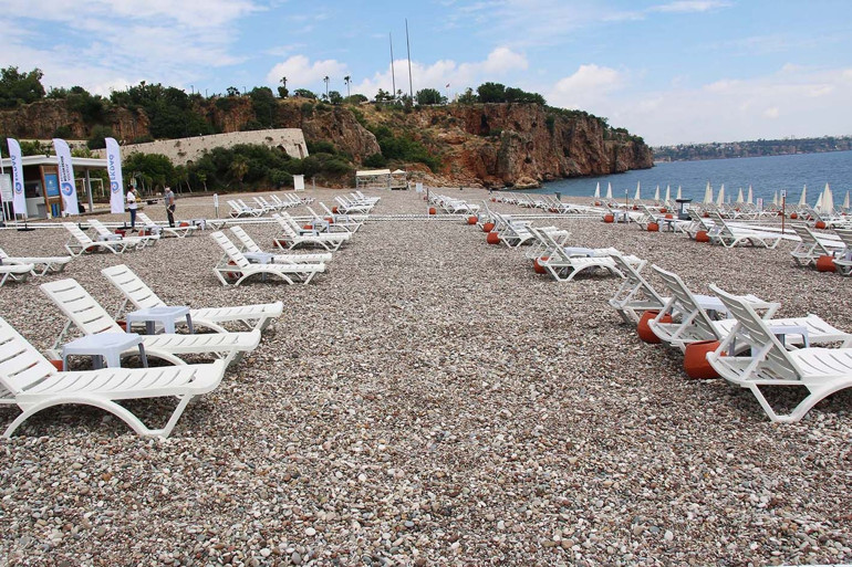 ‘Almanların tatilini Türk sahillerinde geçirmelerinden çok memnun oluruz’