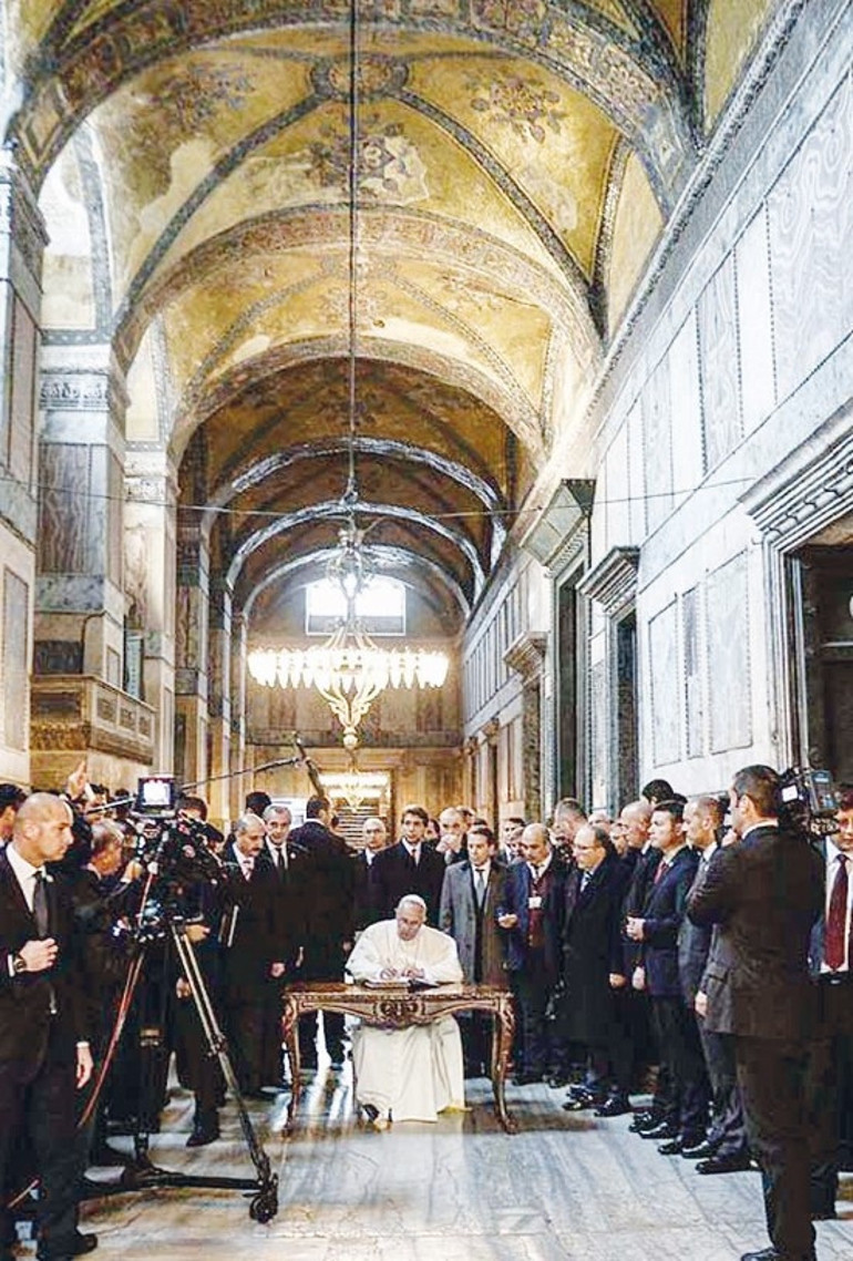 Papa ziyareti sırasında çıkan bir Ayasofya yazısı