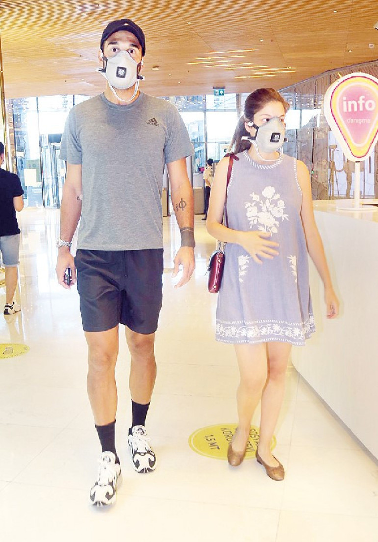 Volkan Babacan ile Hilal Özdemirin bebek alışverişi