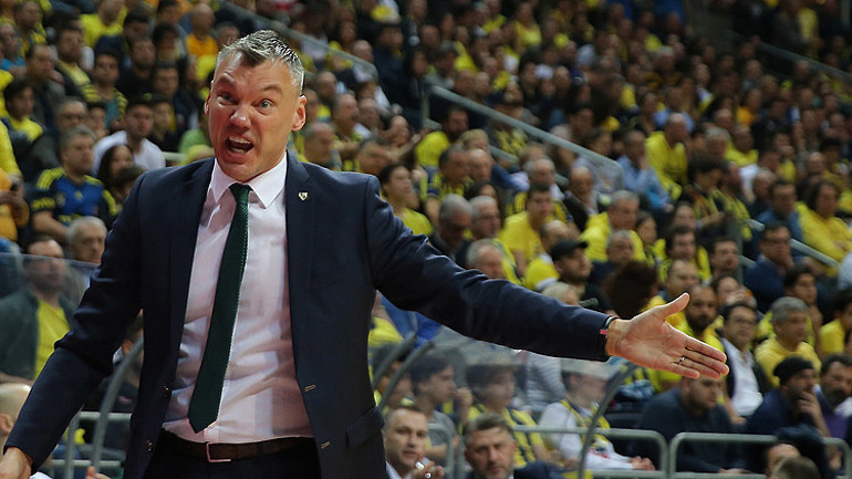 Fenerbahçede Gherardini kaldı yeni hoca Jasikevicius oluyor | Transfer Haberleri