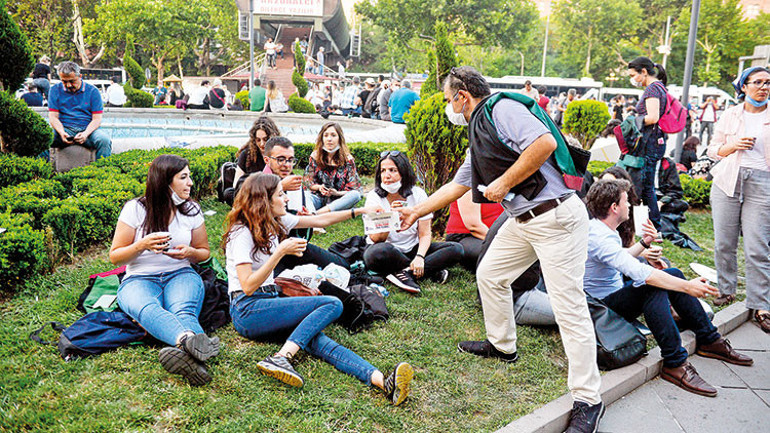 Meclis’te Führer tartışması