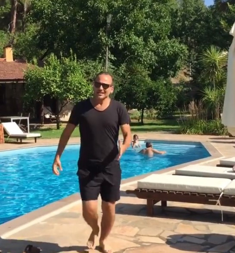 Gürgen Öz: Paralı olduğumu göstermem gerek