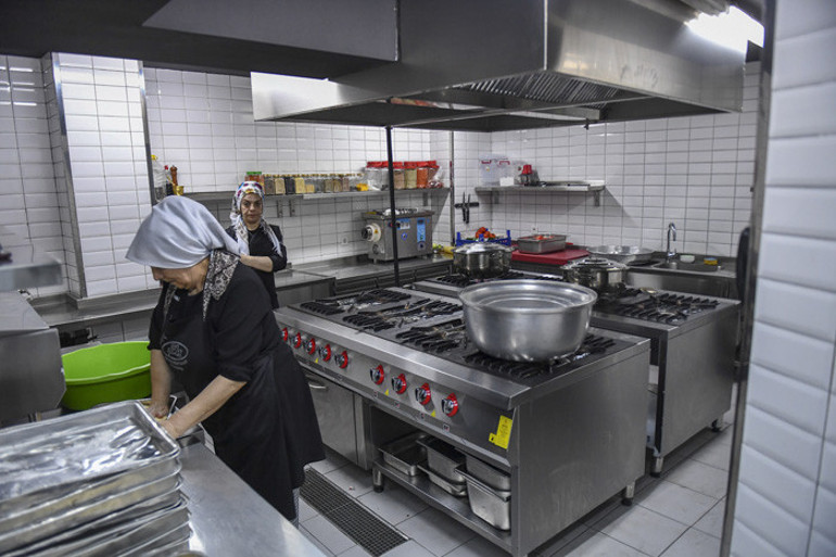 Pandemi onu da değiştirdi 100 kg giriyor, 25 kg çıkıyor...