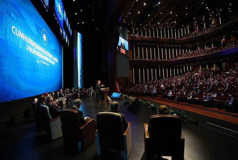 Son dakika... Cumhurbaşkanı Erdoğan: Hakkını söke söke alan bir ülke olarak devam edeceğiz