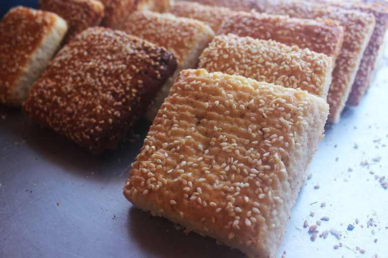 Bayramların müjdecisi külünçe sofralarda yerini aldı