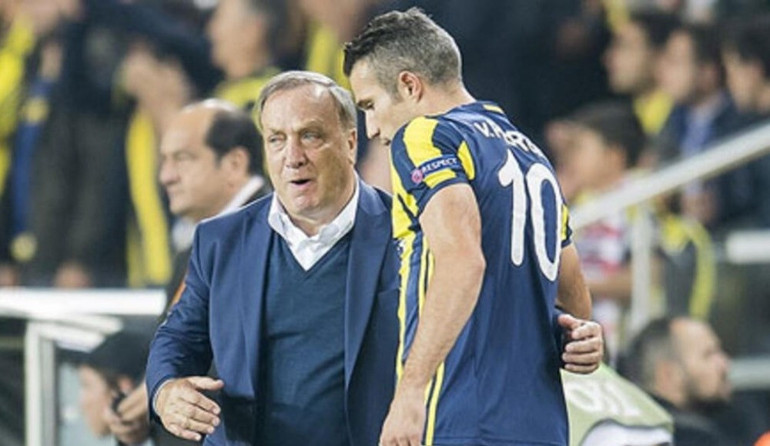 Son dakika | Robin van Persie, Feyenoordda Advocaatın yardımcısı oldu