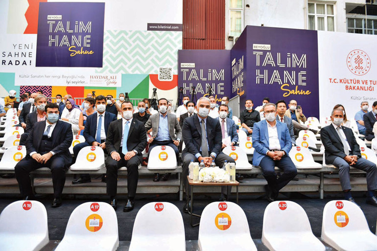 Beyoğlu’nda yeni bir sahne