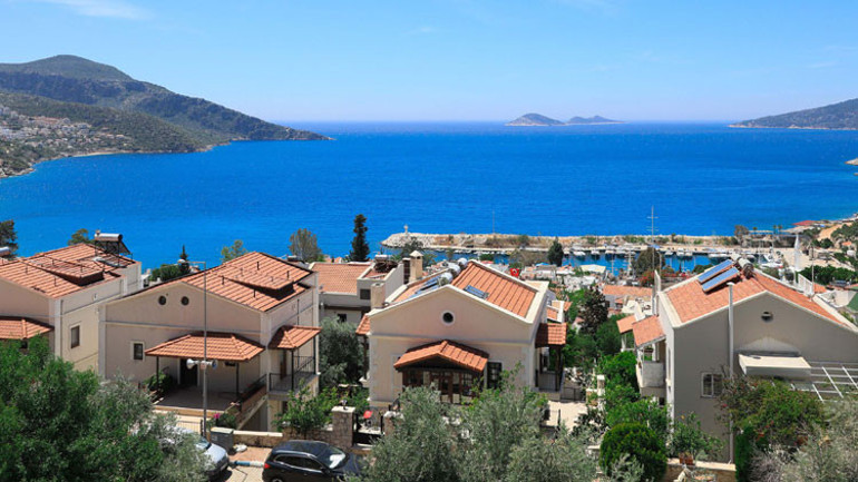 Lüks villa kiralayan tatilcilere büyük şok Dolandırıcıların izine rastlanmıyor...