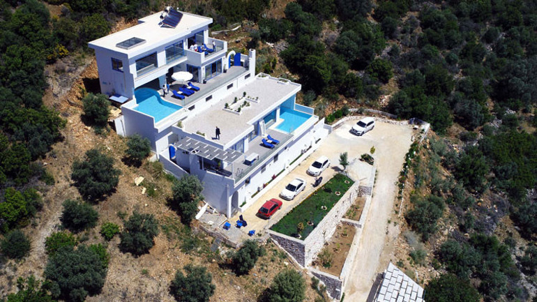 Lüks villa kiralayan tatilcilere büyük şok Dolandırıcıların izine rastlanmıyor...