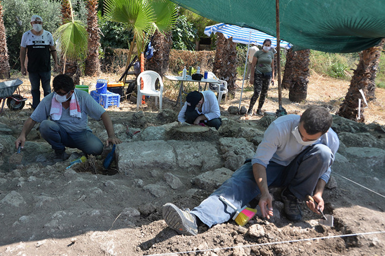 Aratosun anıt mezarı kazılarında iç duvara ulaşıldı