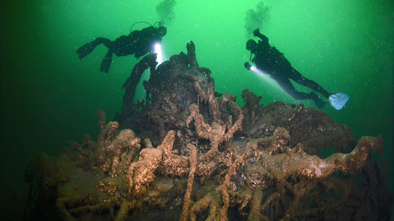 Depremin izleri denizde silinemedi