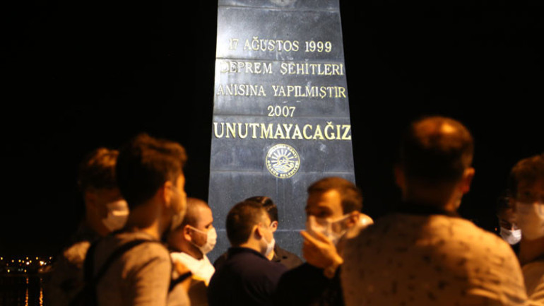 17 Ağustos depreminin acısı 21 yıldır dinmedi