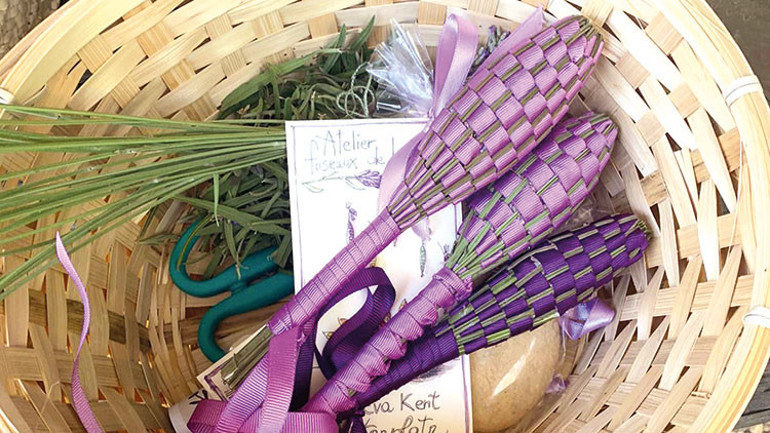 Adalar’dan bir kalp gelir bizlere