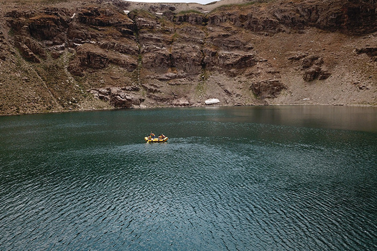 3 bin rakımda rafting keyfi