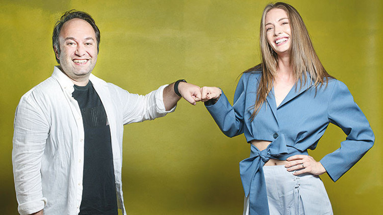 İşini ciddiye alıp kendini ciddiye almayan biriyim