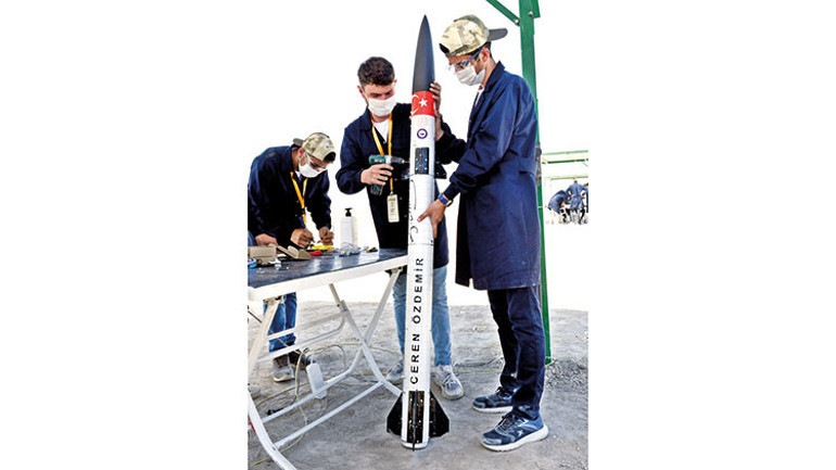 Tuz Gölü’nde TEKNOFEST roketleri