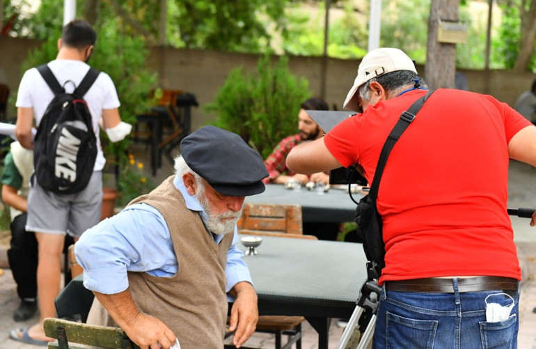 Usta oyuncu Halil Kumova hayatını kaybetti Sevenlerini yasa boğdu