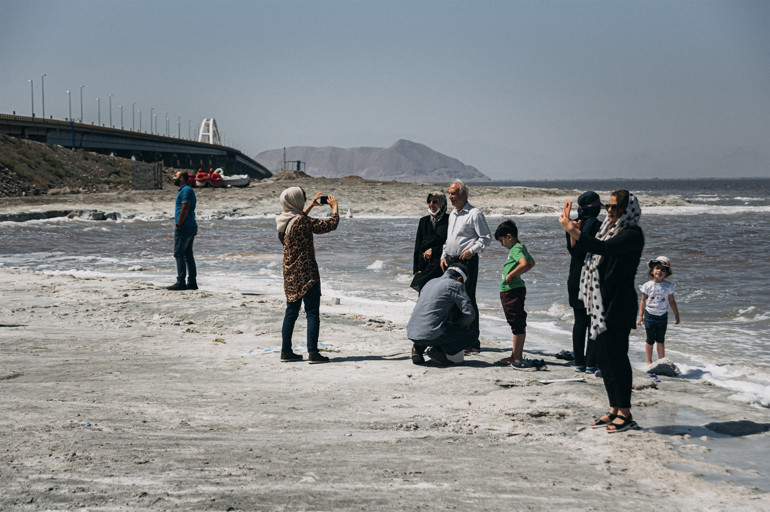 Yeniden hayat bulan Urumiye Gölü İranlıların yüzünü güldürdü