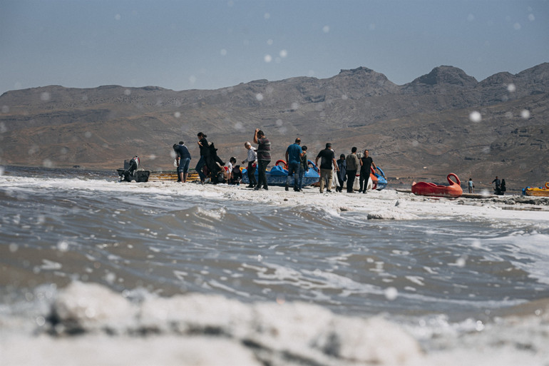 Yeniden hayat bulan Urumiye Gölü İranlıların yüzünü güldürdü