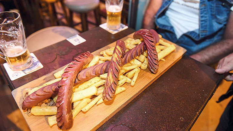 Kaskını takmadan gelene servis yapmıyorlar