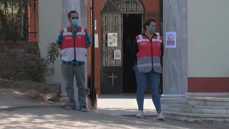 Büyükadadaki Aya Yorgi Kilisesine tırmanışa koronavirüs engeli