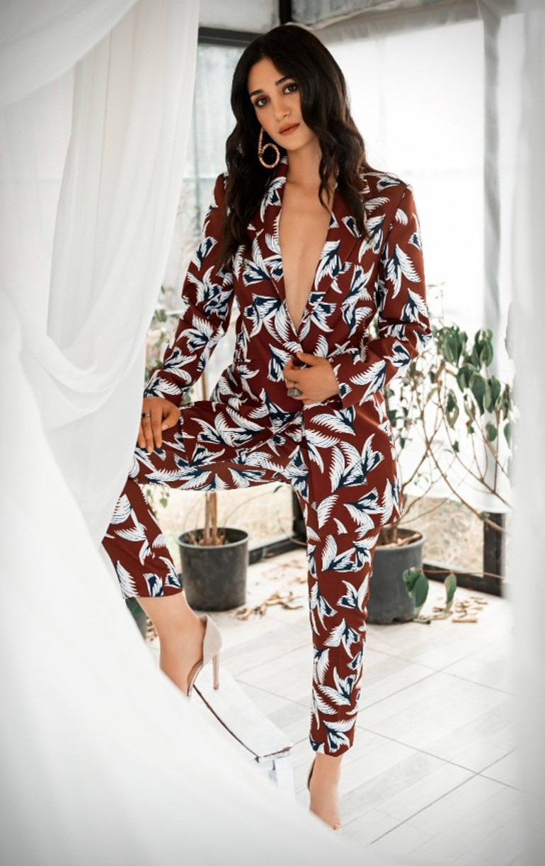 Sitare Akbaş: Aşk hayat demektir