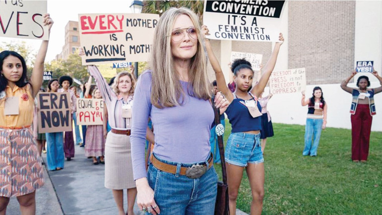 Julianne Moore: Bizi uyandırmak için felaket mi gerekliydi