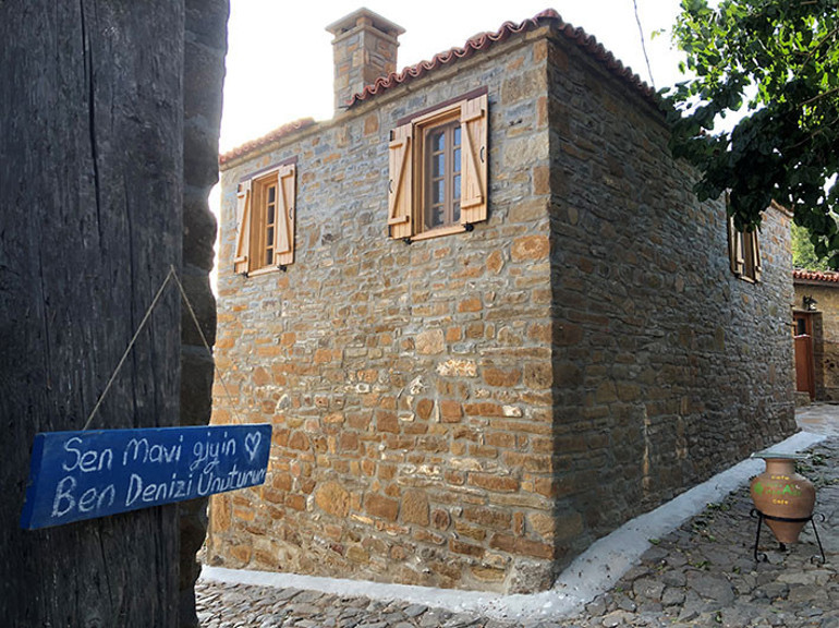 Gökçeada’da bitmeyen yaz