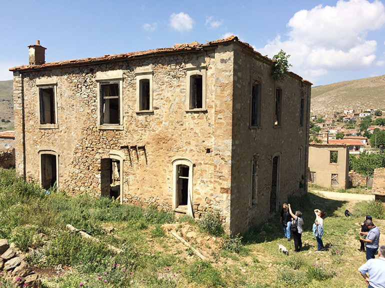 Gökçeada’da bitmeyen yaz