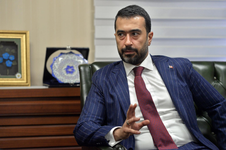 ‘Azarlayarak susturamazsın’