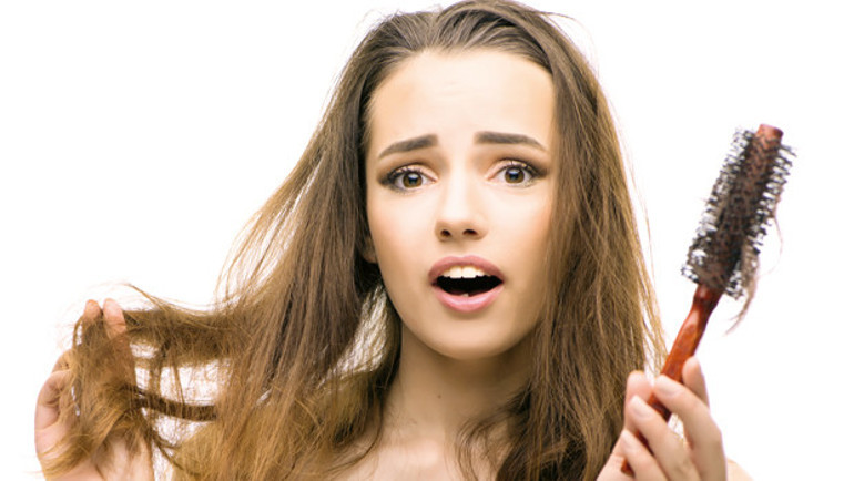 Saç dökülme mevsimi başladı...Dermatolog Dr. Neslihan Dolar yazdı