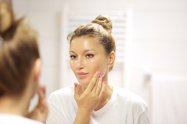 Gençlik ve Güzelliğin Vazgeçilmezi: Gençlik Aşısı