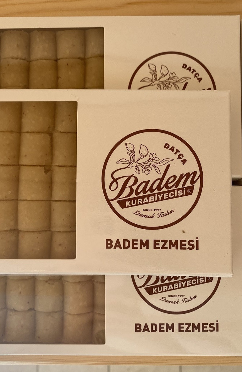 Yaza badem tadında veda etmeye ne dersiniz İşte size keşfedilecek yerlerden tadılacak lezzetlere kadar Datça gezi rehberi...
