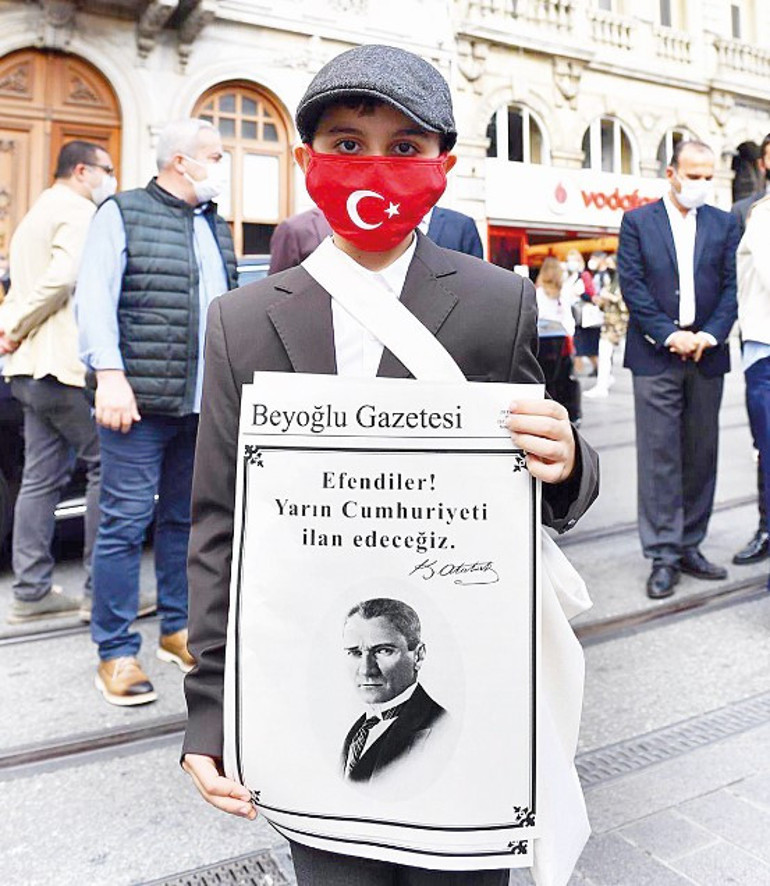 “İstiklal”de bayram