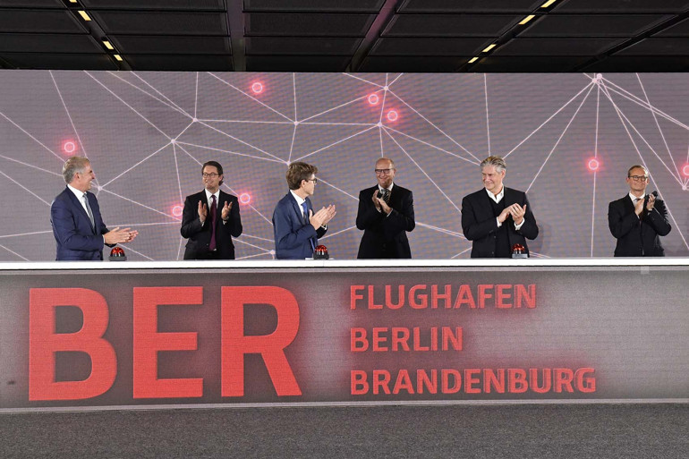 BER Havalimanı nihayet açıldı