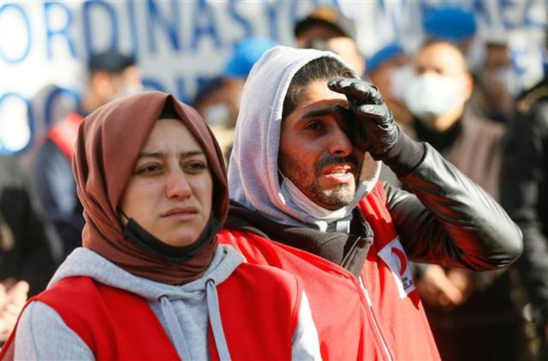 Son dakika… Ayda Gezgin kurtarıldı Herkes mutluluk gözyaşı döktü