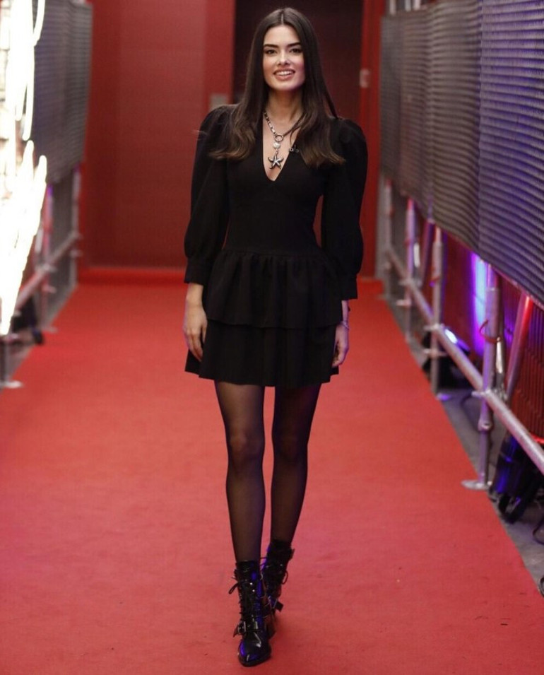 Şaşırtan yakınlaşma