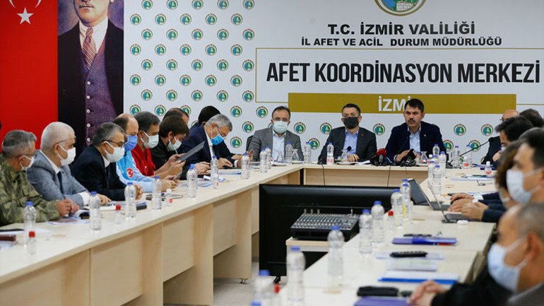 Son dakika... Fırsatçılar tepki çekmişti... Bakan Kurum tek fiyat kararını duyurdu