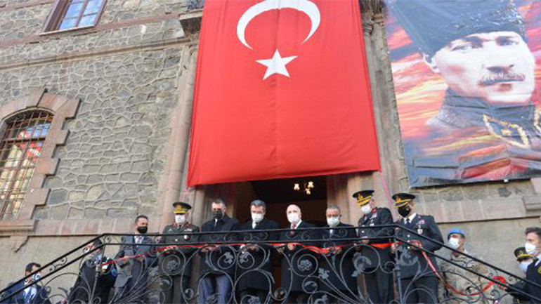 Erzurumda Atatürk törenle anıldı