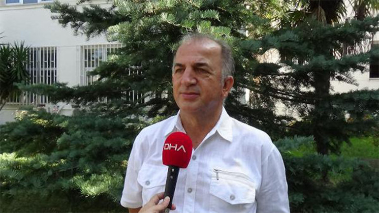 Çevreye rastgele atılan maskeler, tehlike saçıyor
