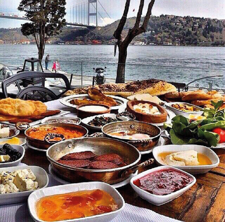 Kahvaltı sosyalleşmesi için bugün nereye