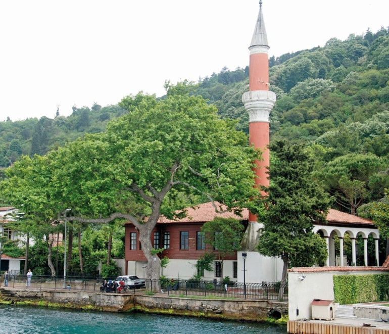 Yanan Vaniköy Camisi ne zaman kime devredildi