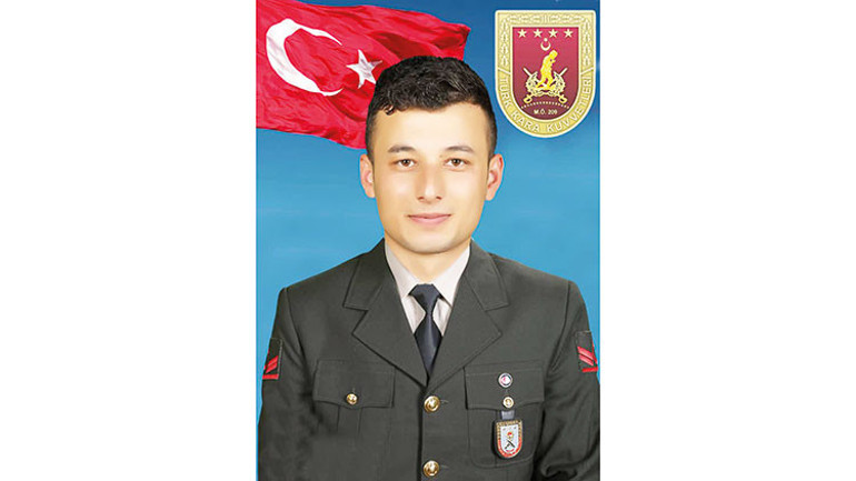 Şehit eşini böyle uğurladı: Hakkım helal olsun yiğidim