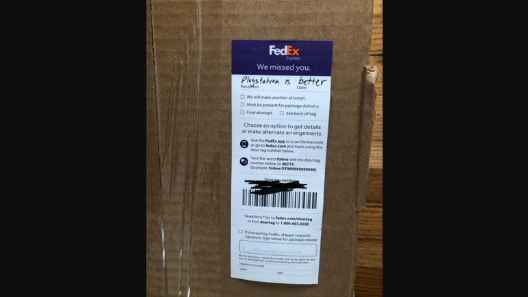 FedEx kargosu üstünde “PlayStation daha iyi” yazıldı