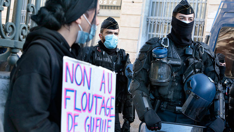 Fransada kriz büyüyor, gerginlik had safhada Macron bizi korumuyor