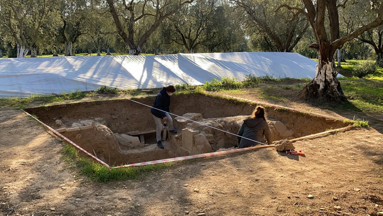 500 yıllık oda mezarları keşfedildi Taşlardaki mesaj şok etti