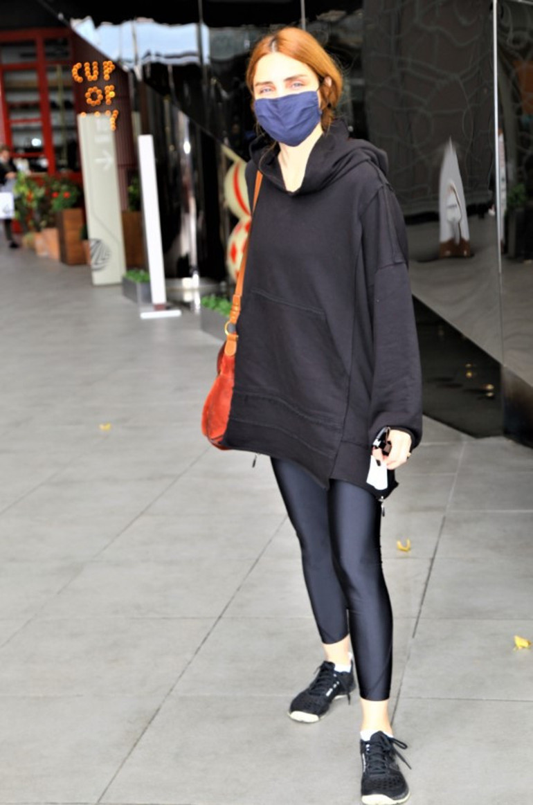 Nur Fettahoğlu provada