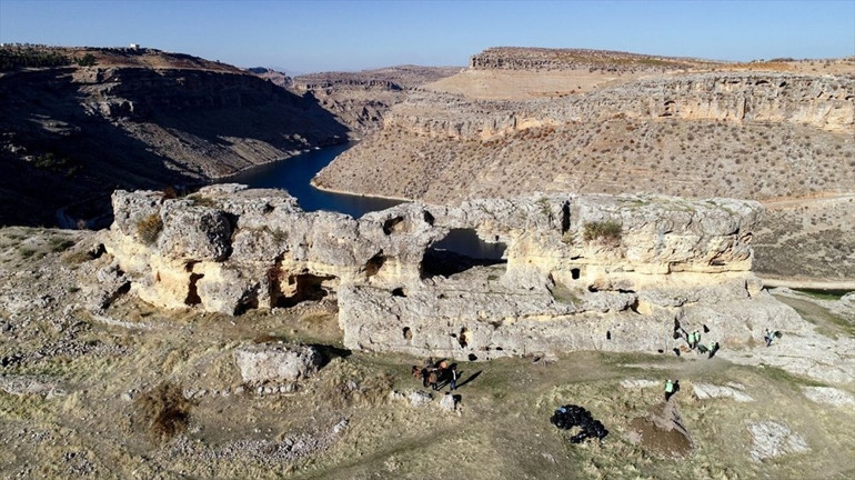 Peygamberler diyarı olarak anılan Eğilin asırlık tünelleri turizme kazandırılıyor